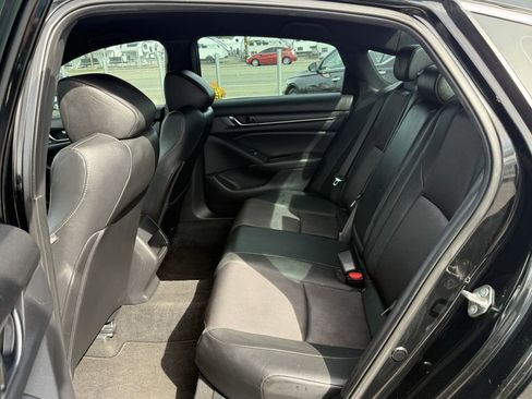 Used 2019 Honda Accord Sport image 11