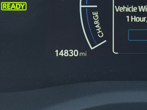 Used 2025 Toyota Camry LE image 39