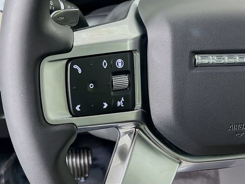 Used 2025 Land Rover Discovery S AWD/4WD image 10