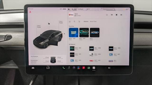 Used 2021 Tesla Model Y Long Range AWD/4WD image 34
