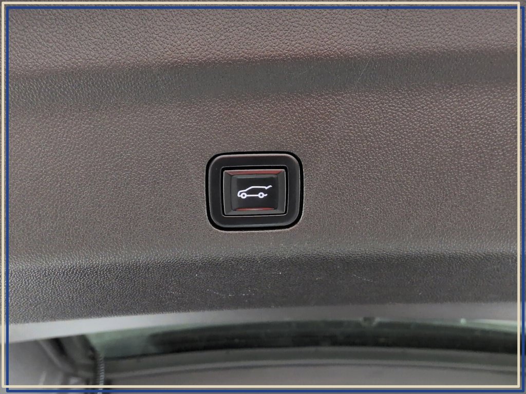 Used 2023 Chevrolet Tahoe Z71 AWD/4WD image 42