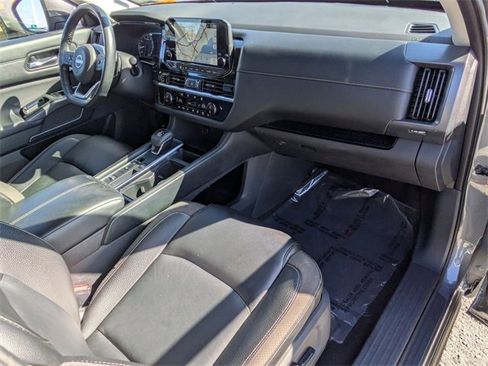 Used 2023 Nissan Pathfinder SL image 35