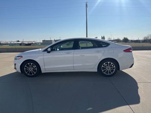 Used 2020 Ford Fusion SE image 8