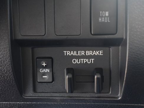 Used 2021 Toyota Tundra SR5 w/ SR5 Upgrade Package image 29