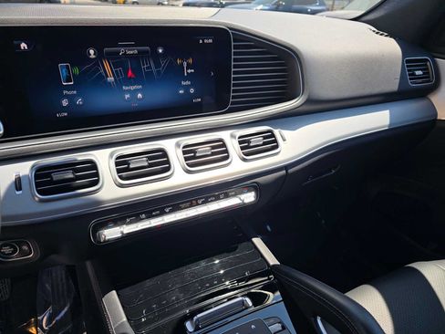 Used 2025 Mercedes-Benz GLE 350 4MATIC image 28