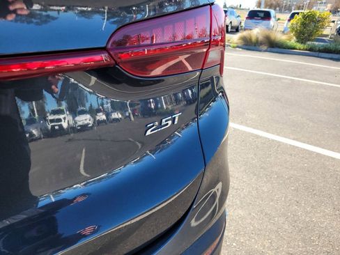 Used 2022 Hyundai Santa Fe Limited w/ Cargo Package FWD image 7