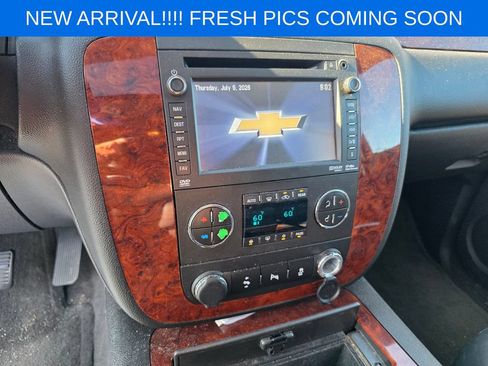 Used 2014 Chevrolet Suburban LTZ AWD/4WD image 11