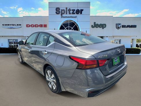 Used 2023 Nissan Altima 2.5 S FWD image 4