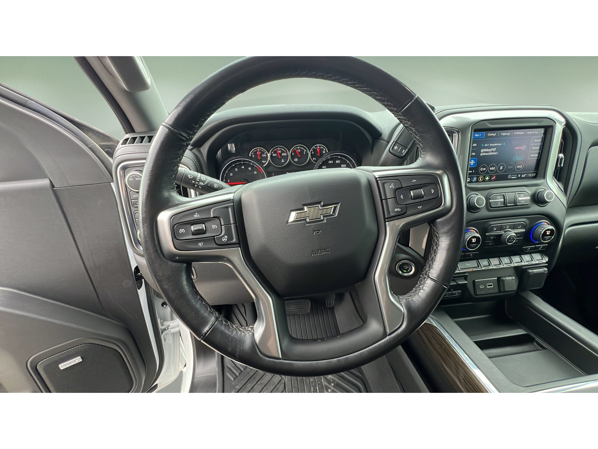 Certified 2022 Chevrolet Silverado 1500 LT Trail Boss w/ LT Trail Boss Premium Package AWD/4WD image 22