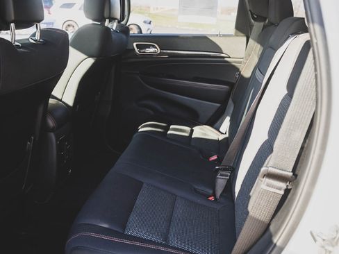 Used 2017 Jeep Grand Cherokee Limited 75th Anniversary image 21