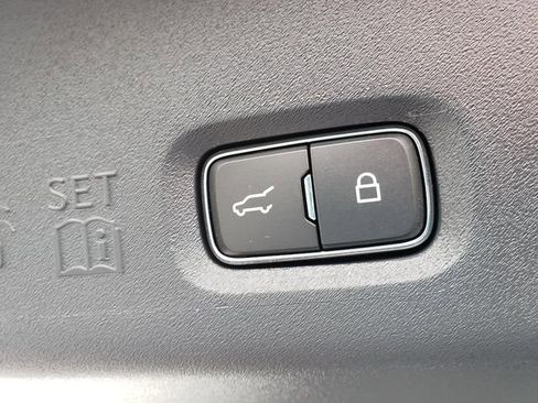 New 2025 Ford Expedition Active image 11