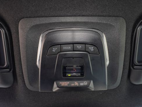 Certified 2025 Toyota Corolla SE FWD image 18