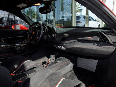 Used 2020 Ferrari 488 Pista Coupe image 38