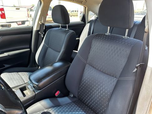 Used 2018 Nissan Altima 2.5 SV image 16