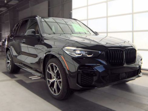Used 2022 BMW X5 xDrive45e w/ M Sport Package AWD/4WD image 3