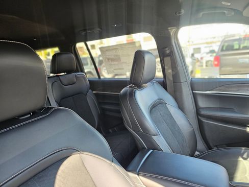 New 2026 Jeep Grand Cherokee L 2WD image 26