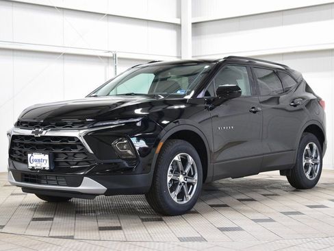 New 2026 Chevrolet Blazer LT w/ Convenience Package image 3