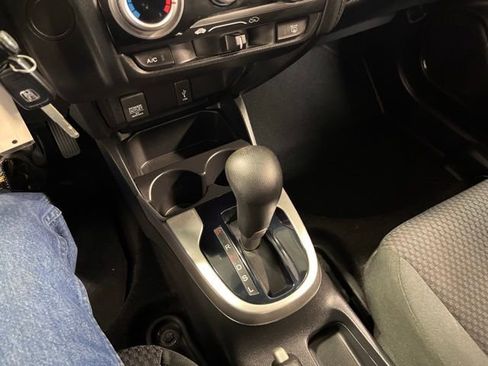 Used 2019 Honda Fit LX image 27