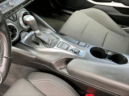 Used 2021 Chevrolet Camaro LT w/ RS Package image 13