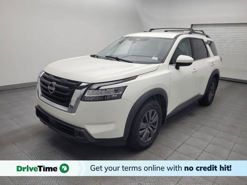 Used 2022 Nissan Pathfinder SV FWD image 1