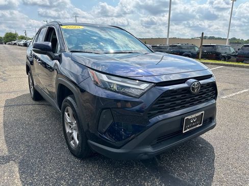 Used 2025 Toyota RAV4 XLE AWD/4WD image 15