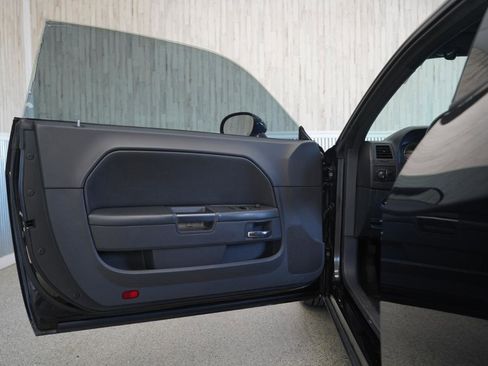 Used 2010 Dodge Challenger R/T image 25