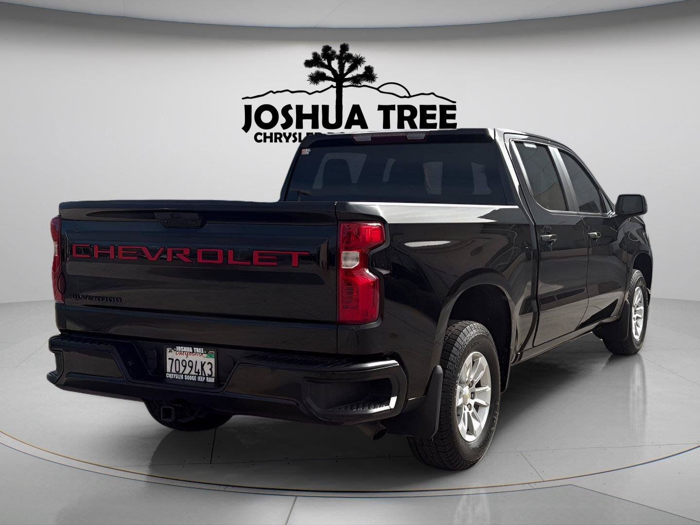 Used 2022 Chevrolet Silverado 1500 LT w/ Bed Protection Package RWD image 10