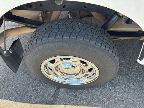 Used 2013 Ford F150 XL w/ Mid Equipment Group AWD/4WD image 10