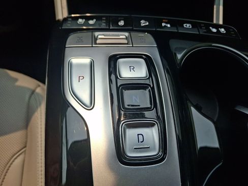 Certified 2022 Hyundai Tucson Limited AWD/4WD image 15