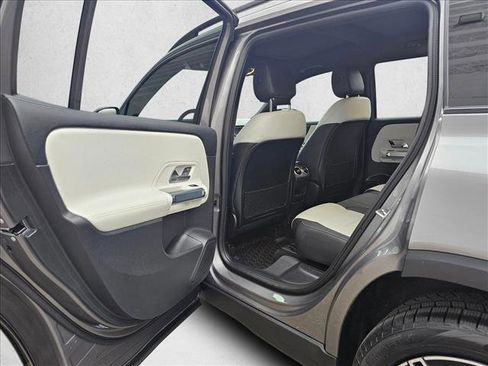 Used 2023 Mercedes-Benz GLB 250 GLB 250 image 14