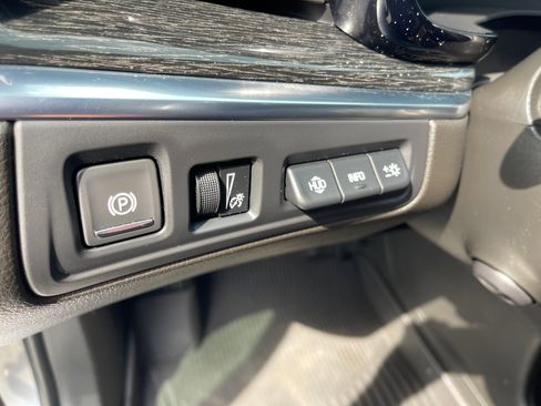 Used 2021 Cadillac XT5 Premium Luxury image 10