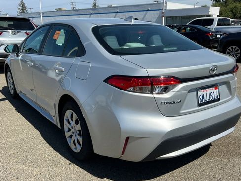 Used 2020 Toyota Corolla LE FWD image 6