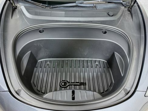 Used 2023 Tesla Model 3 Standard Range image 34