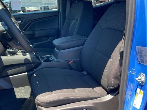 New 2025 GMC Canyon Elevation w/ Convenience Package image 10