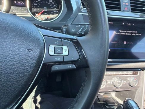 Used 2020 Volkswagen Tiguan SE AWD/4WD image 20