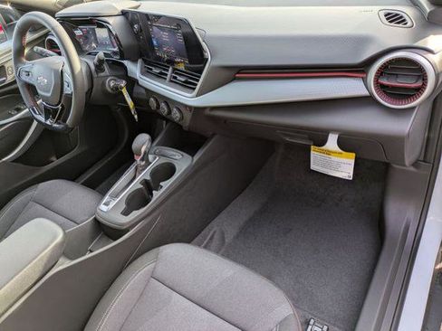 New 2026 Chevrolet Trax RS w/ Sunroof Package image 24