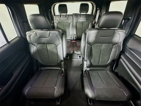 New 2025 Jeep Grand Cherokee L Altitude image 11