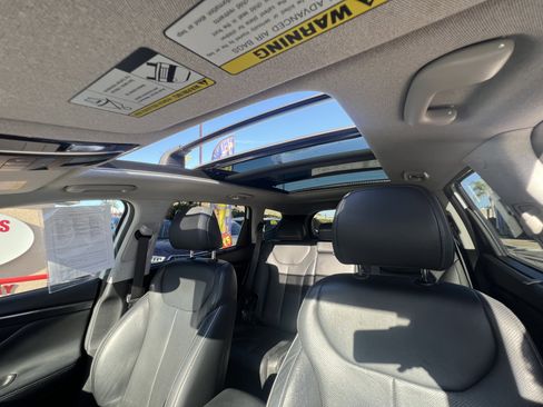 Used 2021 Hyundai Santa Fe Limited image 21
