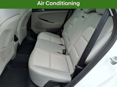 Used 2018 Hyundai Tucson Value AWD/4WD image 16