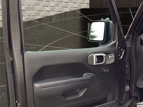 Certified 2022 Jeep Gladiator Sport image 13