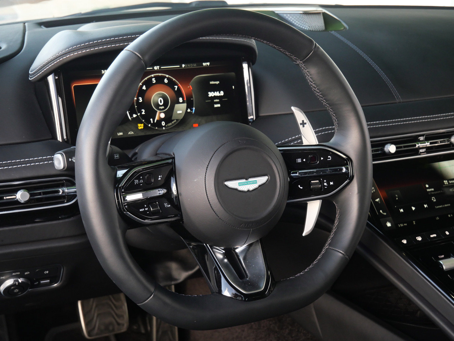 Used 2024 Aston Martin DB12 Coupe RWD image 10