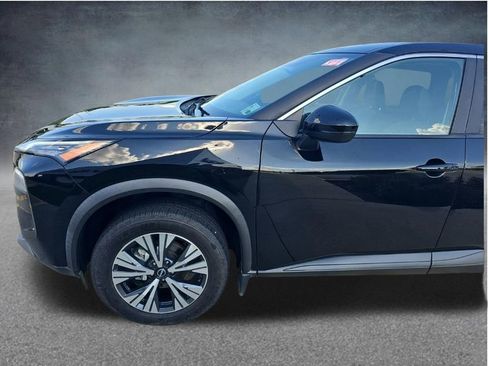 Used 2023 Nissan Rogue SV FWD image 11