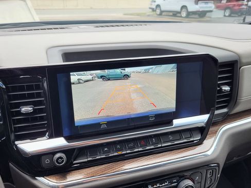 Used 2024 Chevrolet Silverado 1500 LT image 26