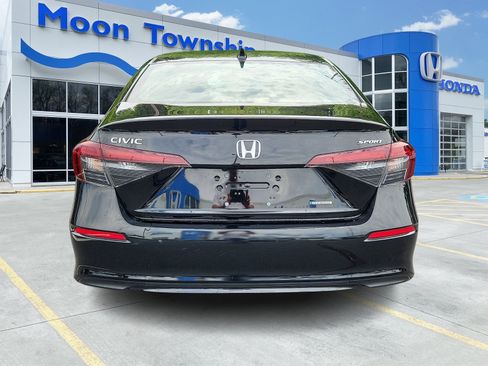 Used 2025 Honda Civic Sport image 5