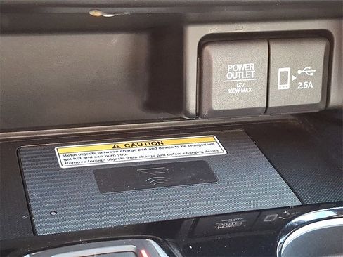 Used 2019 Honda Pilot Touring image 26