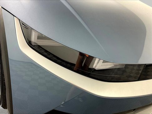New 2026 Hyundai Ioniq 5 SE AWD/4WD image 8