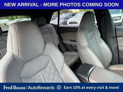 Used 2022 Audi SQ8 Prestige w/ Prestige Package AWD/4WD image 15