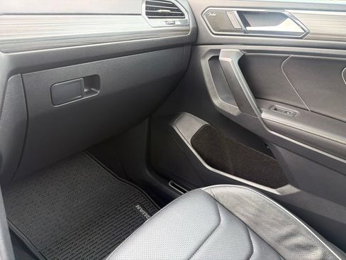 Certified 2023 Volkswagen Tiguan SEL R-Line AWD/4WD image 23