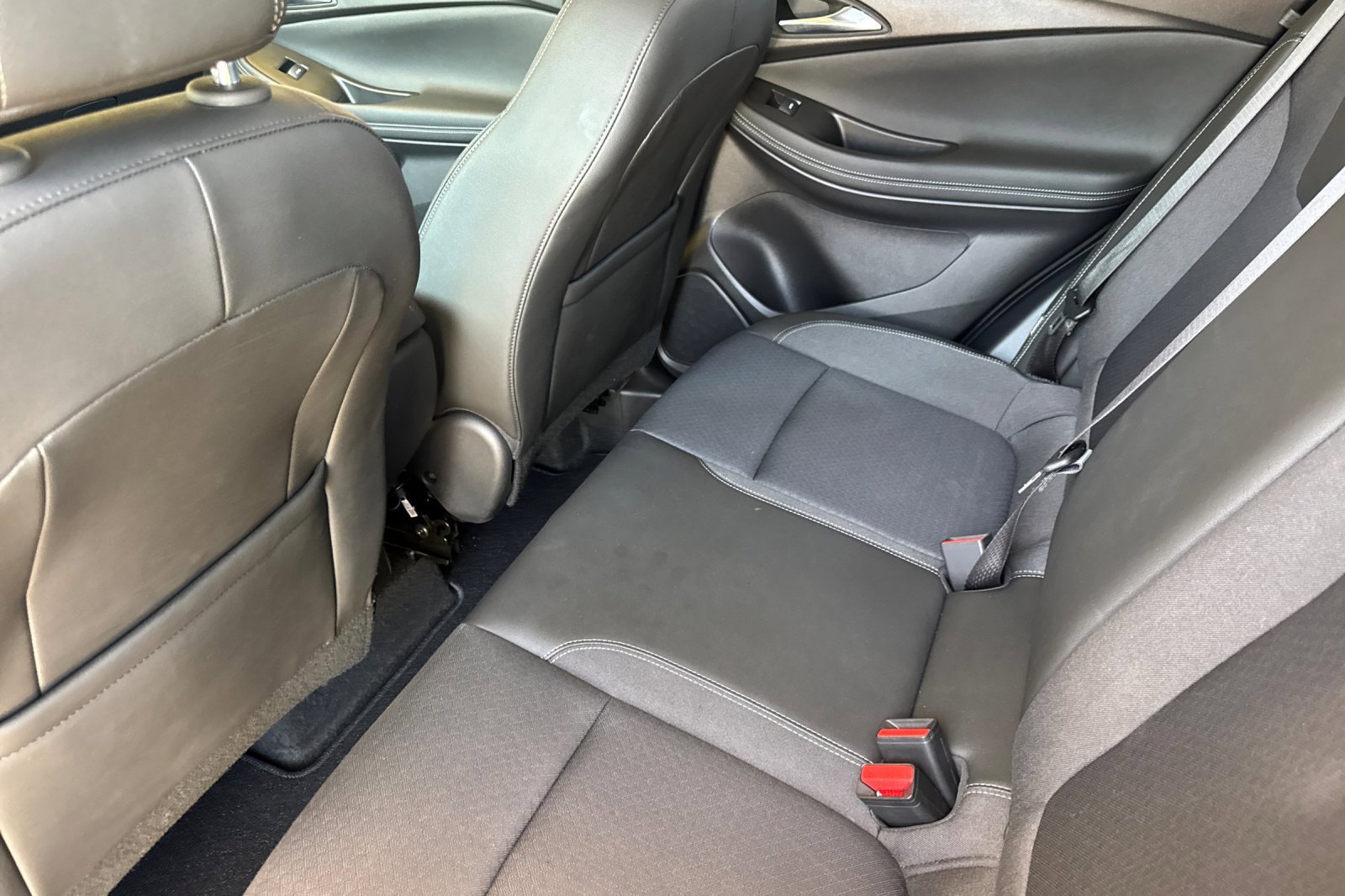 Used 2025 Buick Encore GX Preferred FWD image 13