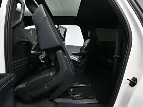 Used 2025 Ford Expedition Max Platinum w/ Stealth Appearance Package AWD/4WD image 45